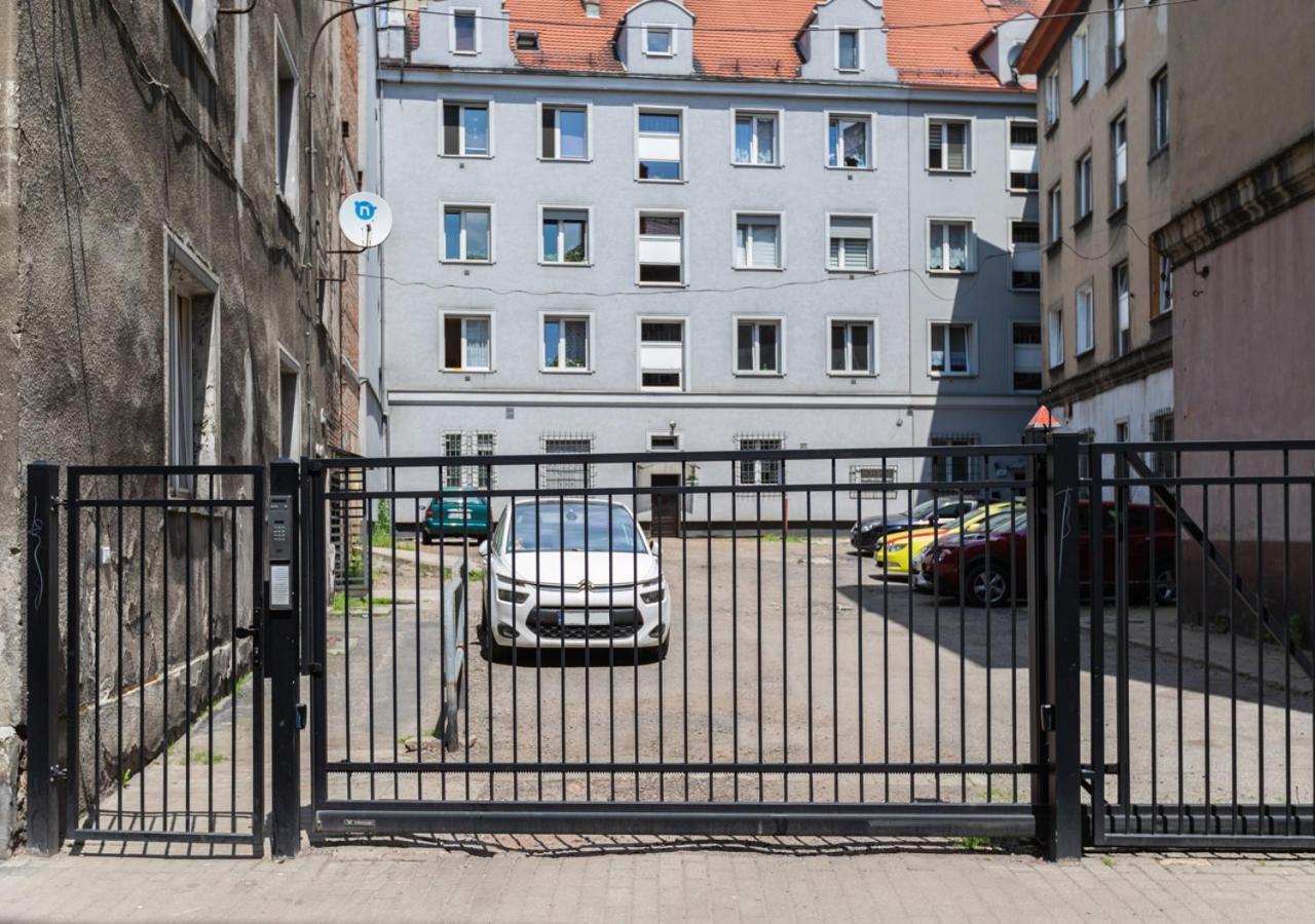 Błękitny Apartament Bytom Bagian luar foto